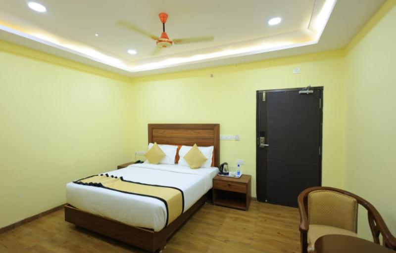 Sun Castle Hotel Palamaner Екстериор снимка