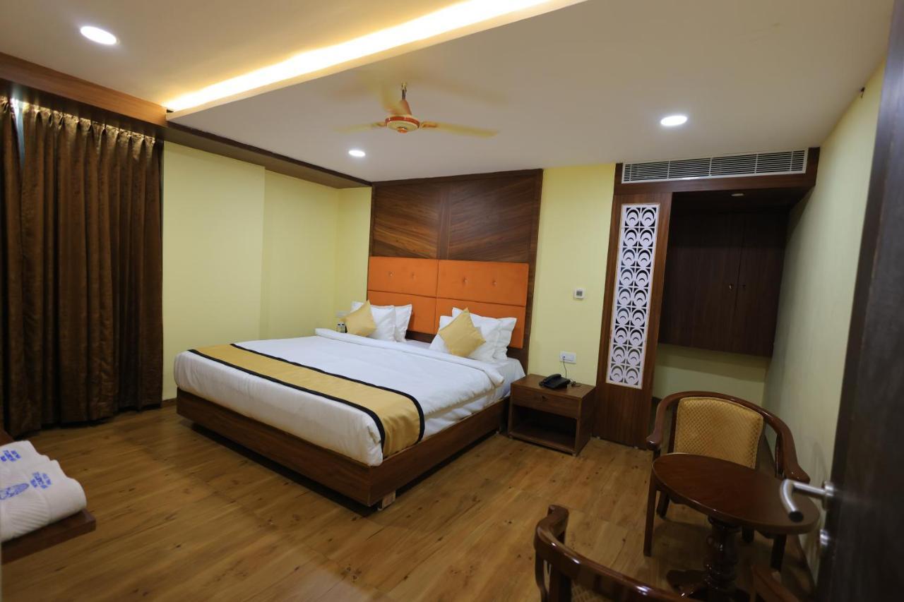 Sun Castle Hotel Palamaner Екстериор снимка