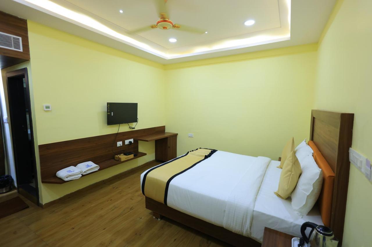 Sun Castle Hotel Palamaner Екстериор снимка